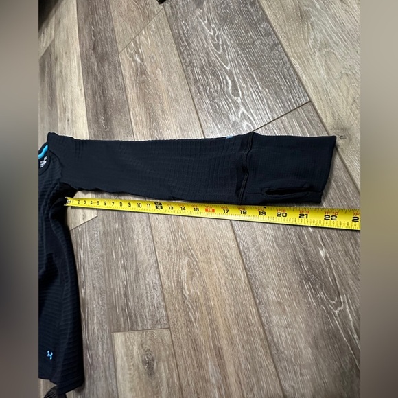 🛍️ Fitted Coldgear Under Armour long sleeve size M excellent condition - Picture 4 of 7